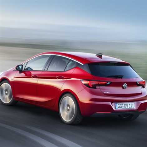 Opel Astra podwójnie nagrodzony w plebiscycie Złota Kierownica 2015